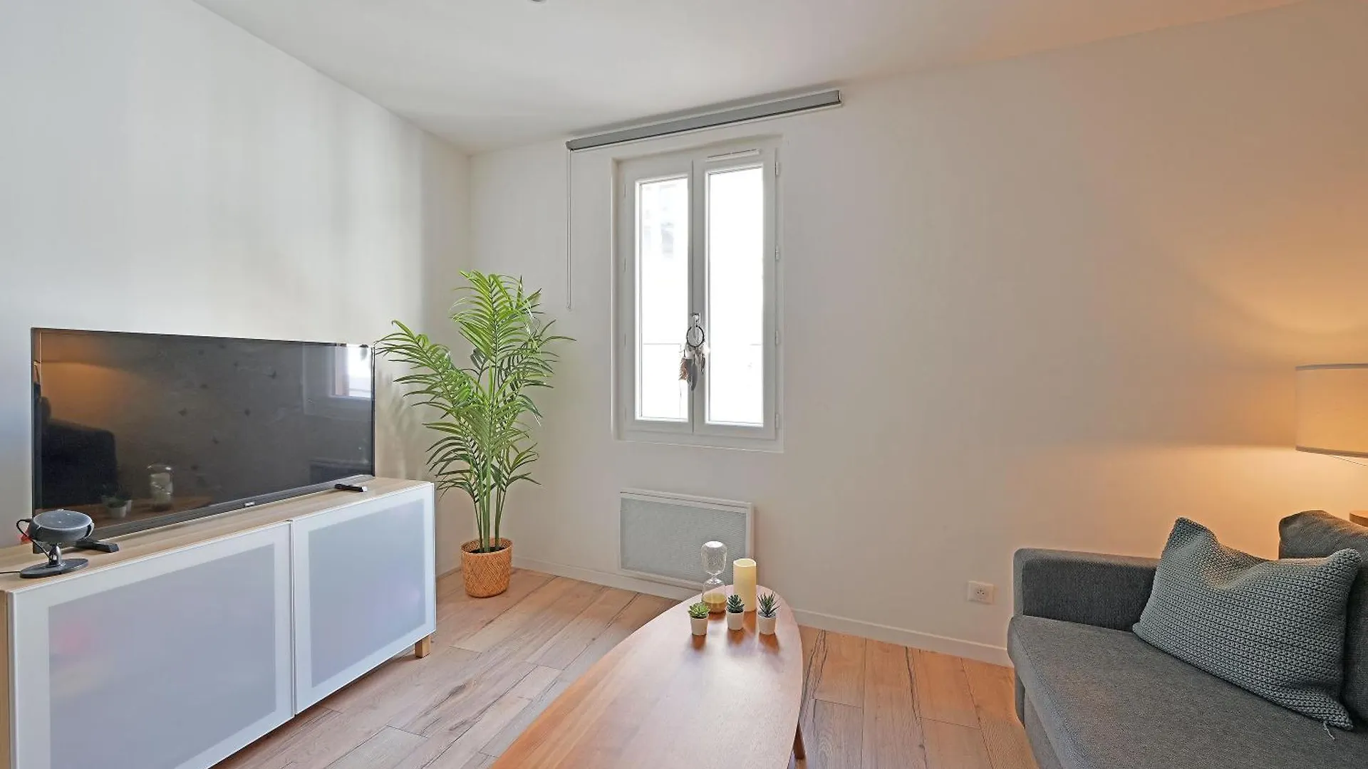 Studio Arthur - Proche Theatres Et Place Des Corps Saints - Wifi Avignon