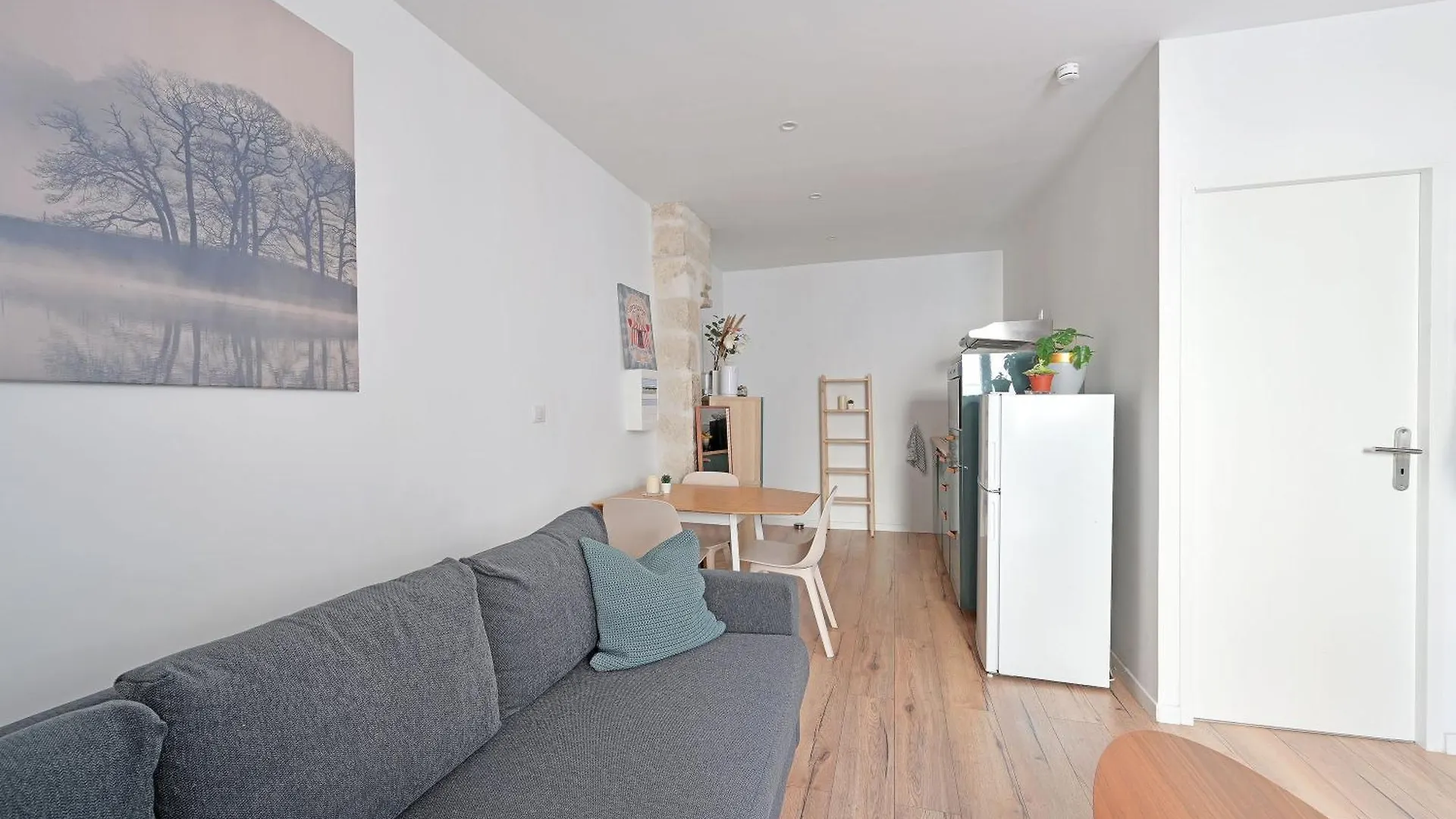 Apartment Studio Arthur - Proche Theatres Et Place Des Corps Saints - Wifi Avignon France
